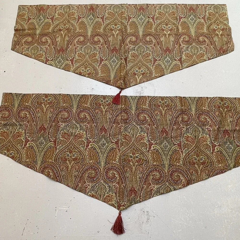 Waverly ascot window